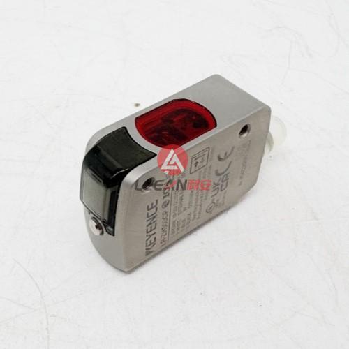 KEYENCE IO-Link LR-Z Series Self-contained CMOS Laser Sensor LR-ZH500CP Rectangular w/ M8 Connector New