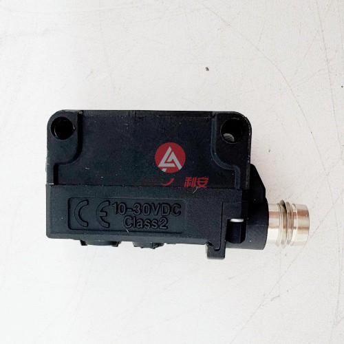 KEYENCE PZ-G Series PNP Built-in Amplifier Photoelectric Sensor PZ-G41CP Square Reflective M8 Connector Type New