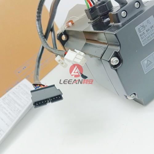 Mitsubishi Industrial 400W AC Servo Motor HC-UF43BKW92-S3 Servomotor Input 119V 3.7A New