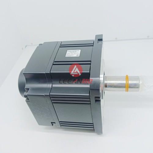 Mitsubishi Electric 2KW AC Servo Motor HC202BS-A51 Servomotor 138V 11A 2000RPM New