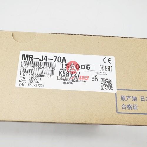 Mitsubishi Electric MR-J4 Servo Amplifier MR-J4-70A Industrial Servomotor Drive 3PH 750W AC200-240V New 
