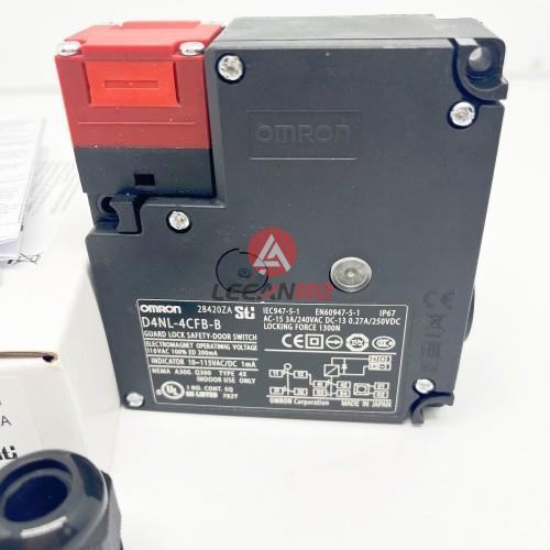 OMRON Guard Lock Safety-Door Switch D4NL-4CFB-B Interlock Limit Switches New