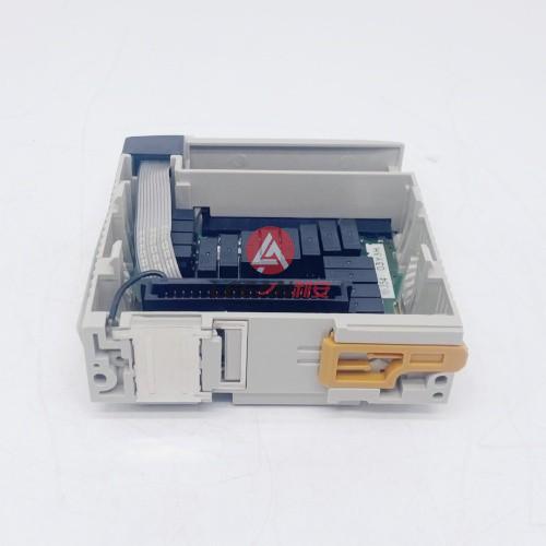 OMRON PLC I/O Input Output Module CQM1-OC222 Programmable Controller Output Unit New