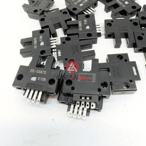 OMRON Photomicrosensor EE-SX670 Optical Sensor Switch Built-in Connector 5MM Slot Type New