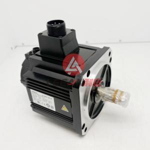 Omron 1.5KW AC Servo Motor R88M-K1K520F-S2 Industrial Servomotor 3AC 205V 4.7A 2000RPM New