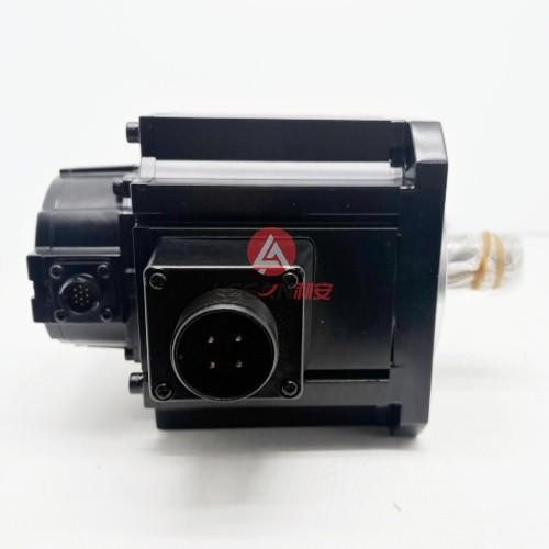 Omron 1.5KW AC Servo Motor R88M-K1K520F-S2 Industrial Servomotor 3AC 205V 4.7A 2000RPM New