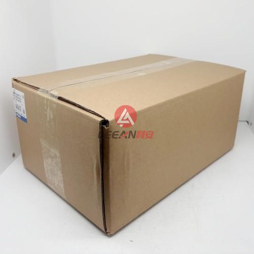 Omron 1.5KW AC Servo Motor R88M-K1K520F-S2 Industrial Servomotor 3AC 205V 4.7A 2000RPM New