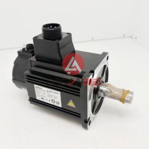 Omron 1.5KW AC Servo Motor R88M-K1K530F-S2 Industrial Servomotor 3AC 117V 8.2A 2000r/min 4.77N.m New