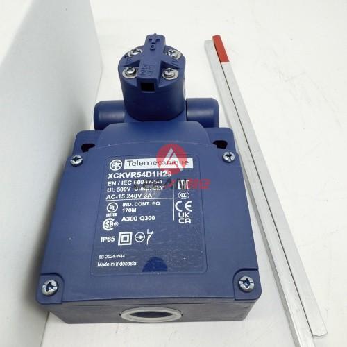 Telemecanique Sensors OsiSense XC Standard Limit Switch XCKVR54D1H29 Switches 4PST-NC 3A 240V New