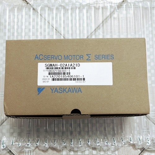 Yaskawa Electric Industrial 200W AC Servo Motor SGMAH-02A1A21D Rated Speed 3000RPM 200V 2.1A New