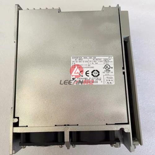 Yaskawa Industrial 3KW Three Phase Servo Drive SGDH-30DE Servomotor Driver New