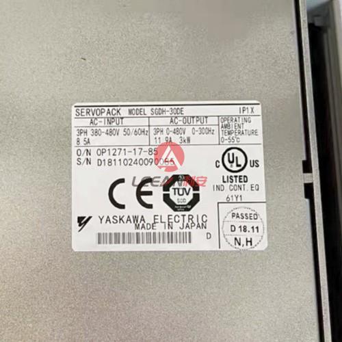 Yaskawa Industrial 3KW Three Phase Servo Drive SGDH-30DE Servomotor Driver New